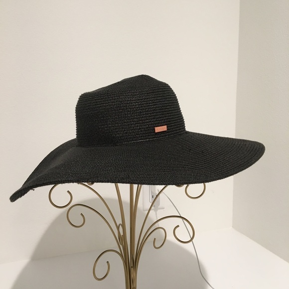 BETMAR Black Floppy Hat | Floppy Beach Hat - Picture 8 of 9